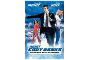 Still shot from the movie: Agent Cody Banks (2003).