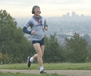 Still shot from the movie: Run, Fat Boy, Run.