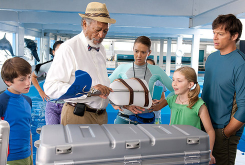 Dolphin Tale parents guide